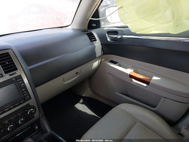 Продажа на аукционе авто 2005 Chrysler 300 Touring, vin: 2C3AA53G15H636134, номер лота: 46124634