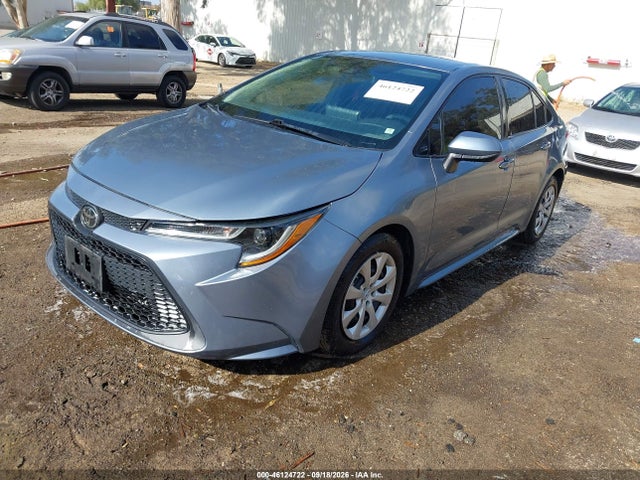 Toyota COROLLA LE 2021 5YFEPMAEXMP194048 Image 2