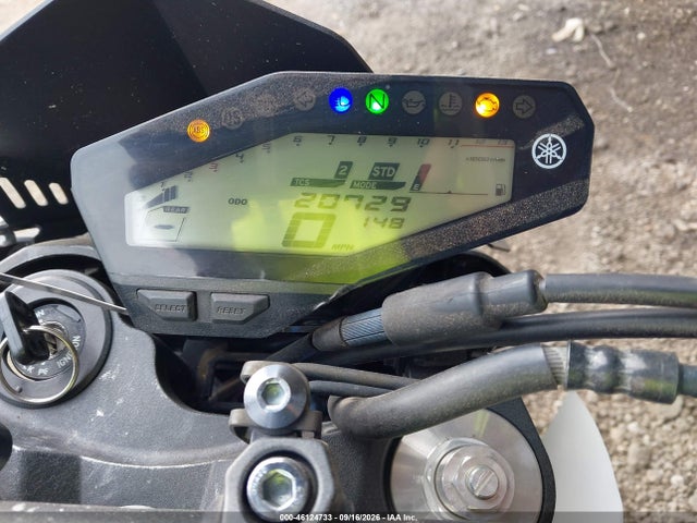 2017 Yamaha Fz09 მანქანა იყიდება აუქციონზე, vin: JYARN53E4HA000808, აუქციონის ნომერი: 46124733