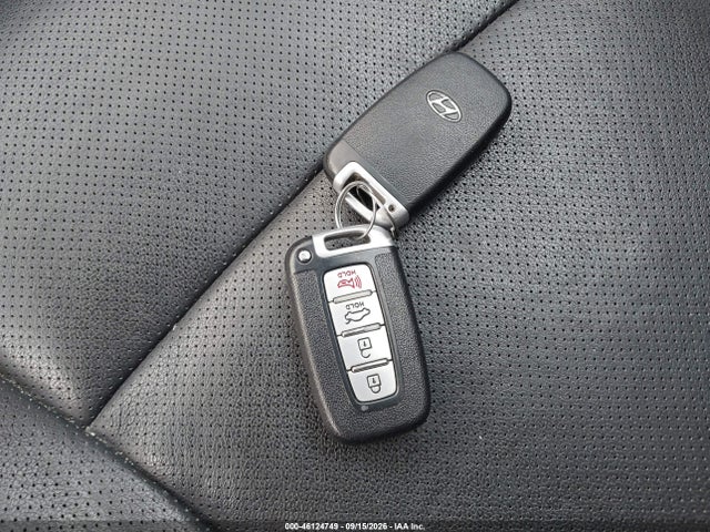2012 Hyundai Genesis 3.8 მანქანა იყიდება აუქციონზე, vin: KMHGC4DD0CU158955, აუქციონის ნომერი: 46124749