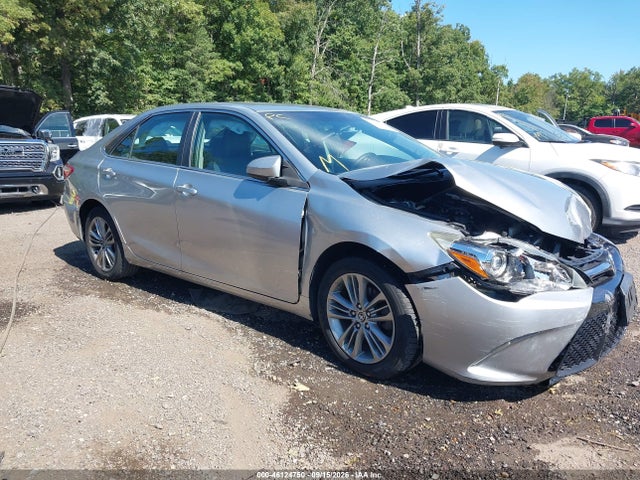 46124750 :رقم المزاد ، 4T1BF1FK2FU878306 vin ، 2015 Toyota Camry Se مزاد بيع