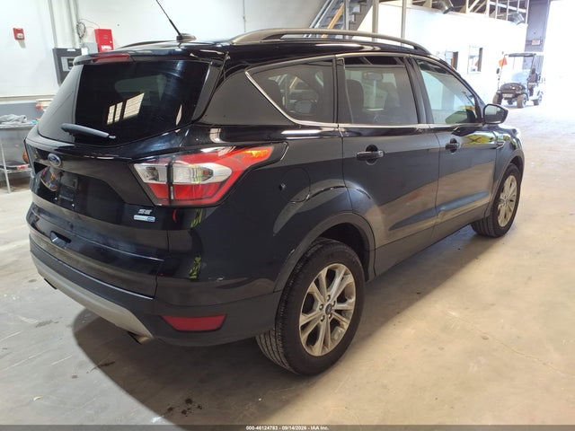 Продажа на аукционе авто 2018 Ford Escape Se, vin: 1FMCU9GD9JUD08739, номер лота: 46124783