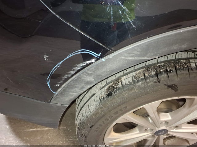 Продажа на аукционе авто 2018 Ford Escape Se, vin: 1FMCU9GD9JUD08739, номер лота: 46124783