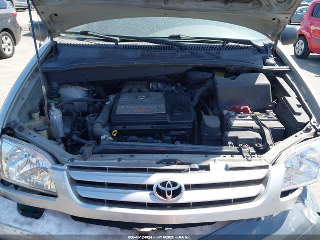 2001 Toyota Sienna Ce მანქანა იყიდება აუქციონზე, vin: 4T3ZF19C11U397658, აუქციონის ნომერი: 46124824