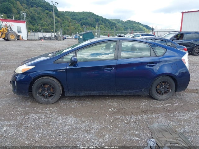 46124866 :رقم المزاد ، JTDKN3DU3D1617885 vin ، 2013 Toyota Prius Two مزاد بيع