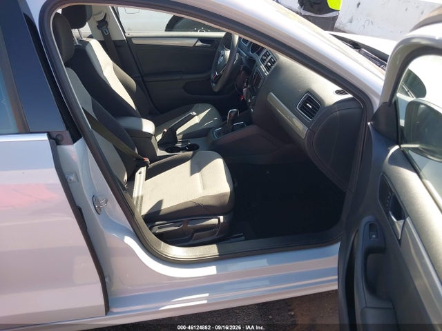 2017 Volkswagen Jetta 1.4t S მანქანა იყიდება აუქციონზე, vin: 3VW2B7AJ7HM378647, აუქციონის ნომერი: 46124882