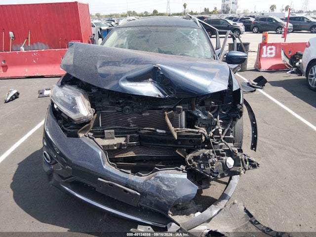 KNMAT2MT8GP665497 Nissan ROGUE SV
