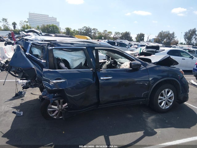 KNMAT2MT8GP665497 Nissan ROGUE SV