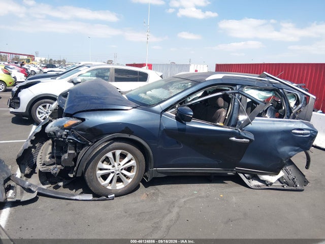 KNMAT2MT8GP665497 Nissan ROGUE SV