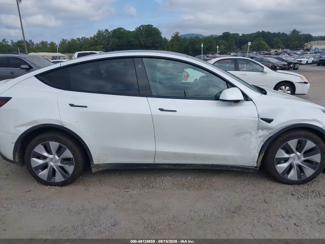 Продажа на аукционе авто 2023 Tesla Model Y Awd/long Range Dual Motor All-wheel Drive, vin: 7SAYGDEE0PF758817, номер лота: 46124959