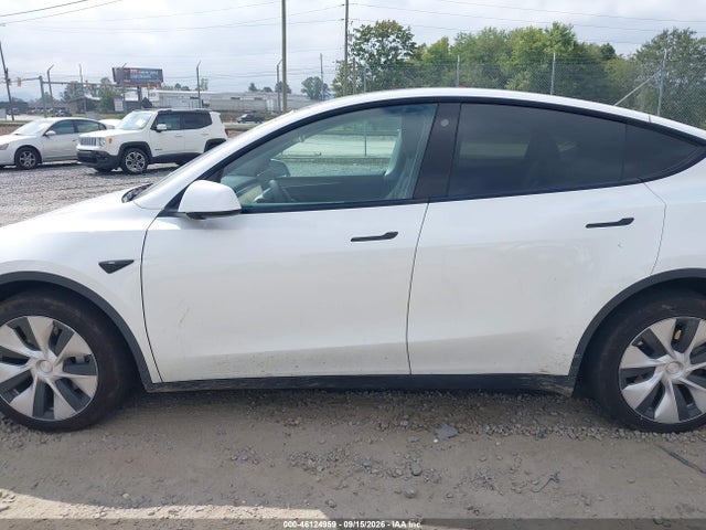 Продажа на аукционе авто 2023 Tesla Model Y Awd/long Range Dual Motor All-wheel Drive, vin: 7SAYGDEE0PF758817, номер лота: 46124959