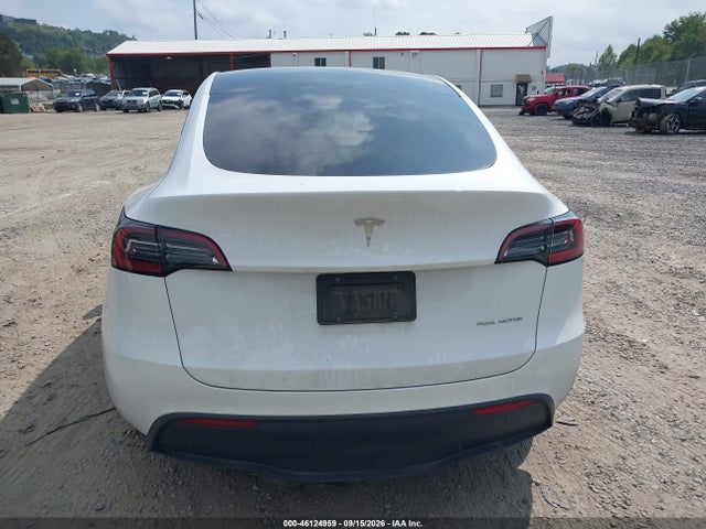 Продажа на аукционе авто 2023 Tesla Model Y Awd/long Range Dual Motor All-wheel Drive, vin: 7SAYGDEE0PF758817, номер лота: 46124959
