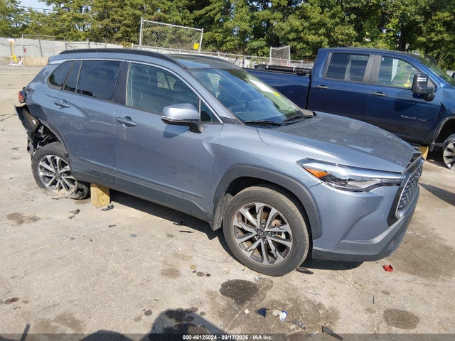 46125024 :رقم المزاد ، 7MUDAABG9NV013063 vin ، 2022 Toyota Corolla Cross Xle مزاد بيع
