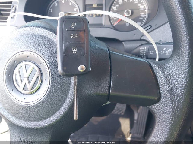 Продаж на аукціоні авто 2014 Volkswagen Jetta 2.0l S, vin: 3VW2K7AJ2EM406012, номер лоту: 46125041