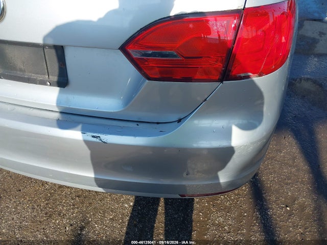 Продаж на аукціоні авто 2014 Volkswagen Jetta 2.0l S, vin: 3VW2K7AJ2EM406012, номер лоту: 46125041
