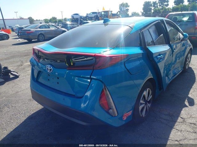 Toyota Prius Prime Advanced 2017 JTDKARFP6H3050605 Image 4
