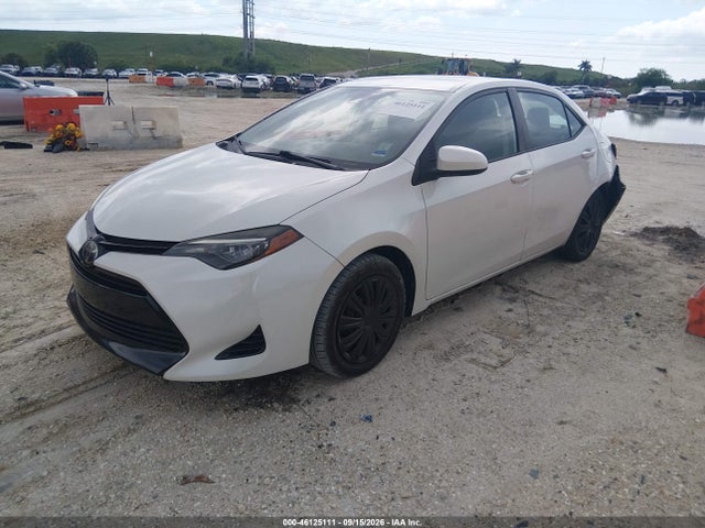 46125111 :رقم المزاد ، 5YFBURHE5HP678911 vin ، 2017 Toyota Corolla Le مزاد بيع
