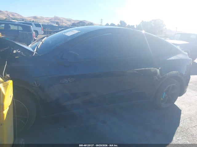 Продаж на аукціоні авто 2026 Tesla Model Y All-wheel Drive/long Range Launch Series/premium All-wheel Drive, vin: 7SAYGDEE1TF377004, номер лоту: 46125127