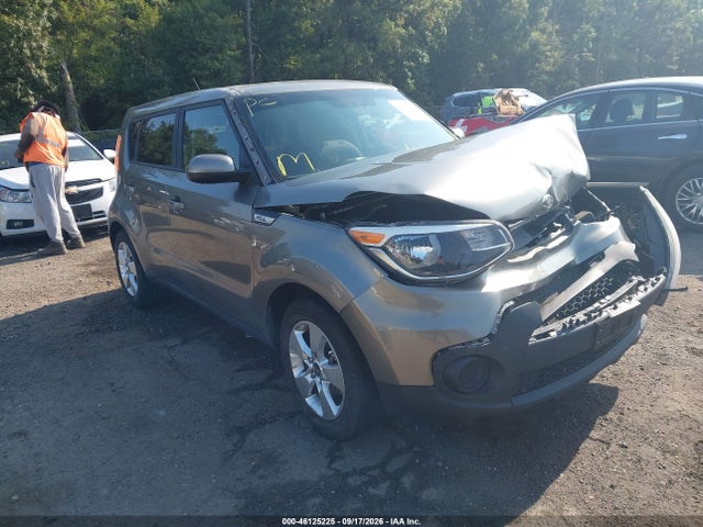 46125225 :رقم المزاد ، KNDJN2A23J7556359 vin ، 2018 Kia Soul ! مزاد بيع