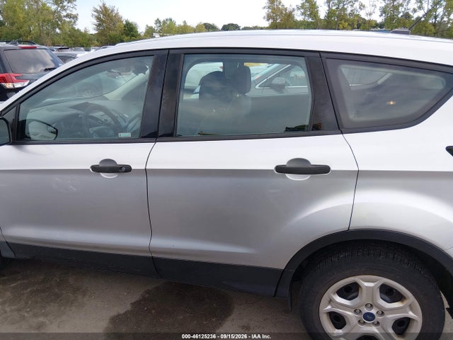 46125236 :رقم المزاد ، 1FMCU0F79HUD37515 vin ، 2017 Ford Escape S مزاد بيع