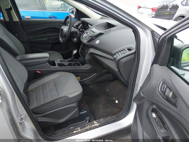 46125236 :رقم المزاد ، 1FMCU0F79HUD37515 vin ، 2017 Ford Escape S مزاد بيع