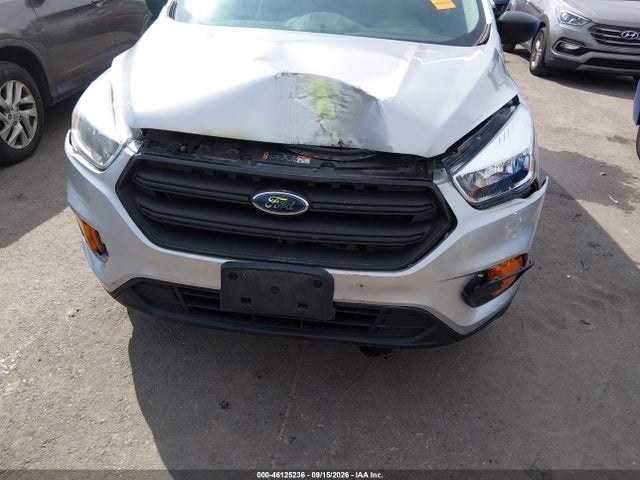 46125236 :رقم المزاد ، 1FMCU0F79HUD37515 vin ، 2017 Ford Escape S مزاد بيع