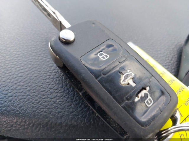 2013 Volkswagen Jetta 2.5l Se მანქანა იყიდება აუქციონზე, vin: 3VWDP7AJ2DM260591, აუქციონის ნომერი: 46125307