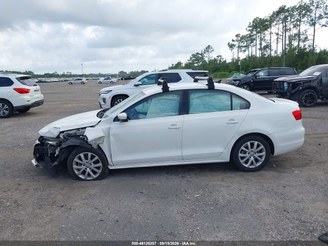 2013 Volkswagen Jetta 2.5l Se მანქანა იყიდება აუქციონზე, vin: 3VWDP7AJ2DM260591, აუქციონის ნომერი: 46125307