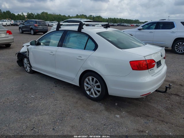 2013 Volkswagen Jetta 2.5l Se მანქანა იყიდება აუქციონზე, vin: 3VWDP7AJ2DM260591, აუქციონის ნომერი: 46125307