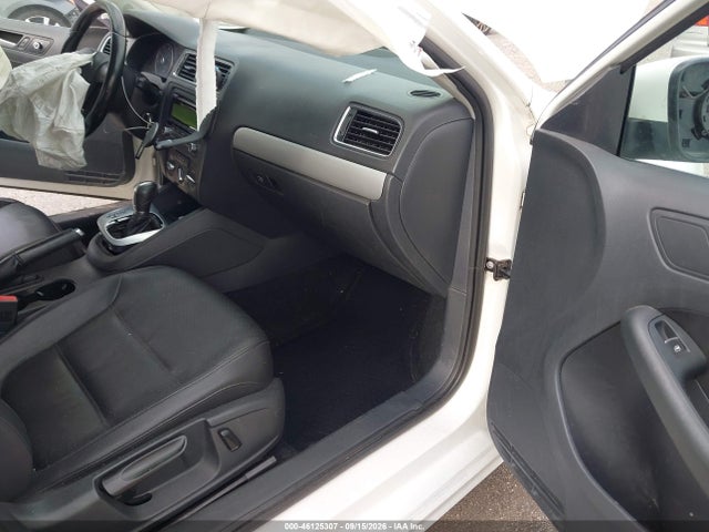 2013 Volkswagen Jetta 2.5l Se მანქანა იყიდება აუქციონზე, vin: 3VWDP7AJ2DM260591, აუქციონის ნომერი: 46125307