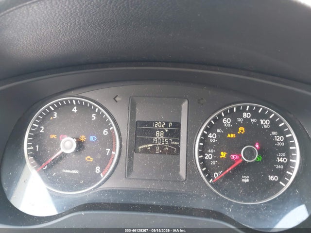 2013 Volkswagen Jetta 2.5l Se მანქანა იყიდება აუქციონზე, vin: 3VWDP7AJ2DM260591, აუქციონის ნომერი: 46125307