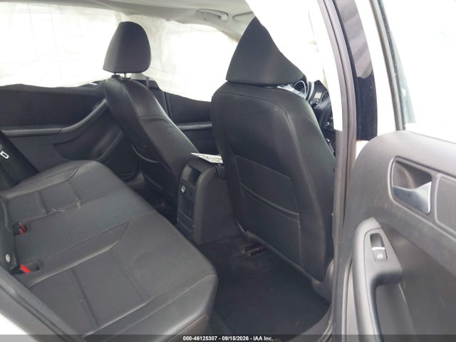 2013 Volkswagen Jetta 2.5l Se მანქანა იყიდება აუქციონზე, vin: 3VWDP7AJ2DM260591, აუქციონის ნომერი: 46125307