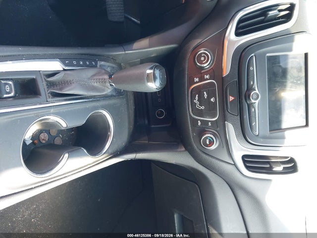46125386 :رقم المزاد ، 3GNAXUEV6KS517589 vin ، 2019 Chevrolet Equinox Lt مزاد بيع