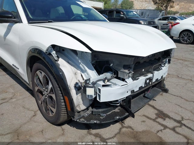 2022 Ford Mustang Mach-e Premium მანქანა იყიდება აუქციონზე, vin: 3FMTK3SUXNMA29921, აუქციონის ნომერი: 46125406
