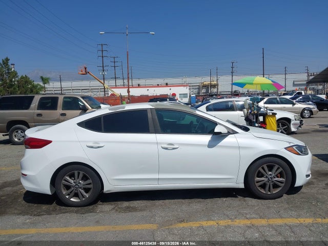 5NPD84LF0JH311272 Hyundai ELANTRA SEL