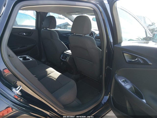 1G1ZD5ST6SF144595 Chevrolet Malibu Fwd 1lt