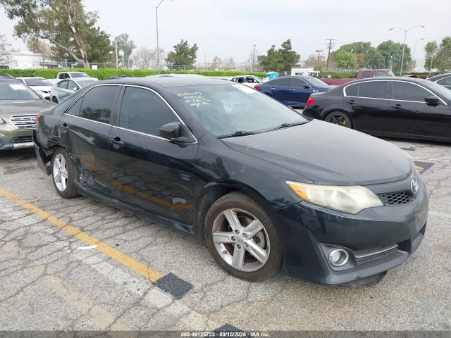 46125723 :رقم المزاد ، 4T1BF1FKXDU268179 vin ، 2013 Toyota Camry Se مزاد بيع