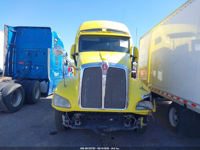 Продажа на аукционе авто 2013 Kenworth Construction T660, vin: 1XKAD48X8DJ361157, номер лота: 46125792