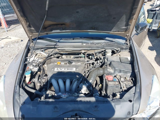 46125873 :رقم المزاد ، 1HGCM56435A095682 vin ، 2005 Honda Accord 2.4 Lx مزاد بيع