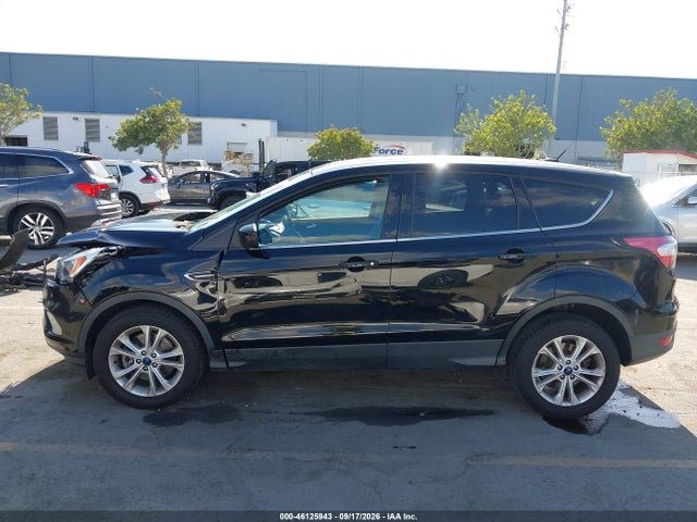 Ford ESCAPE SE 2017 1FMCU0G92HUC96810 Image 14
