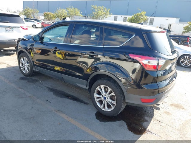 Ford ESCAPE SE 2017 1FMCU0G92HUC96810 Image 3