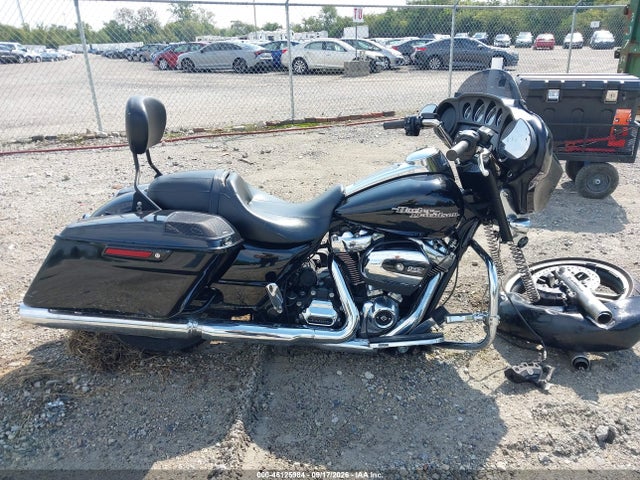46125984 :رقم المزاد ، 1HD1KBC12JB673178 vin ، 2018 Harley-davidson Flhx Street Glide مزاد بيع