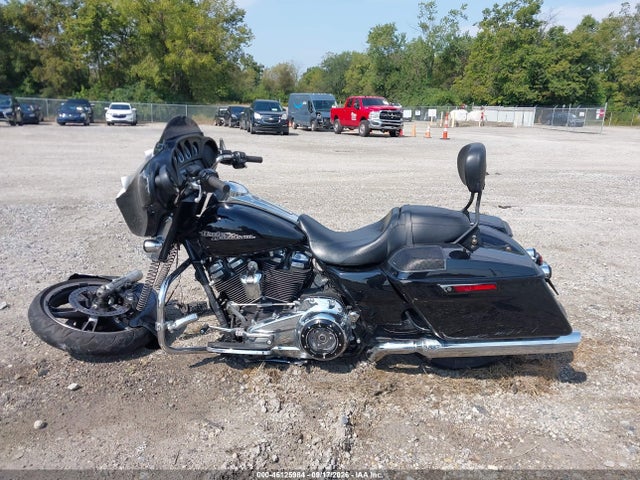 46125984 :رقم المزاد ، 1HD1KBC12JB673178 vin ، 2018 Harley-davidson Flhx Street Glide مزاد بيع