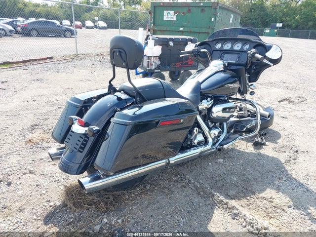 46125984 :رقم المزاد ، 1HD1KBC12JB673178 vin ، 2018 Harley-davidson Flhx Street Glide مزاد بيع