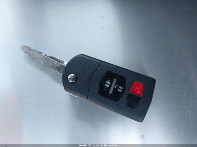 46126027 :رقم المزاد ، JM1NC2JF2B0216401 vin ، 2011 Mazda Mx-5 Miata Sport مزاد بيع