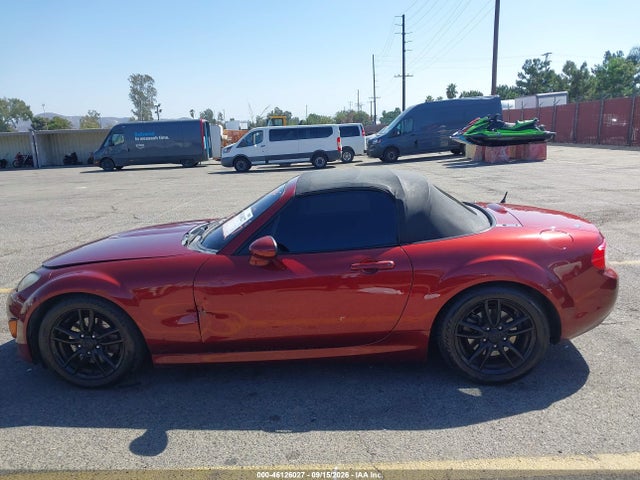46126027 :رقم المزاد ، JM1NC2JF2B0216401 vin ، 2011 Mazda Mx-5 Miata Sport مزاد بيع