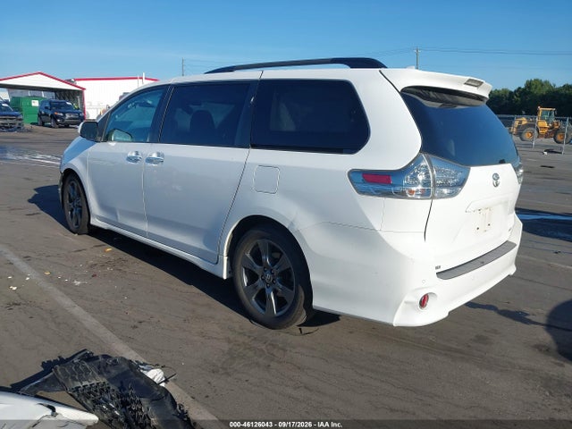 2020 Toyota Sienna Se Premium მანქანა იყიდება აუქციონზე, vin: 5TDXZ3DC1LS021516, აუქციონის ნომერი: 46126043