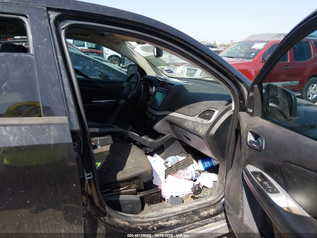 46126086 :رقم المزاد ، 3D4PG3FG1BT511550 vin ، 2011 Dodge Journey Crew مزاد بيع