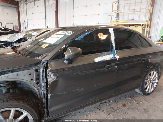 2018 Audi A3 2.0t Premium მანქანა იყიდება აუქციონზე, vin: WAUAUGFF2J1029327, აუქციონის ნომერი: 46126110