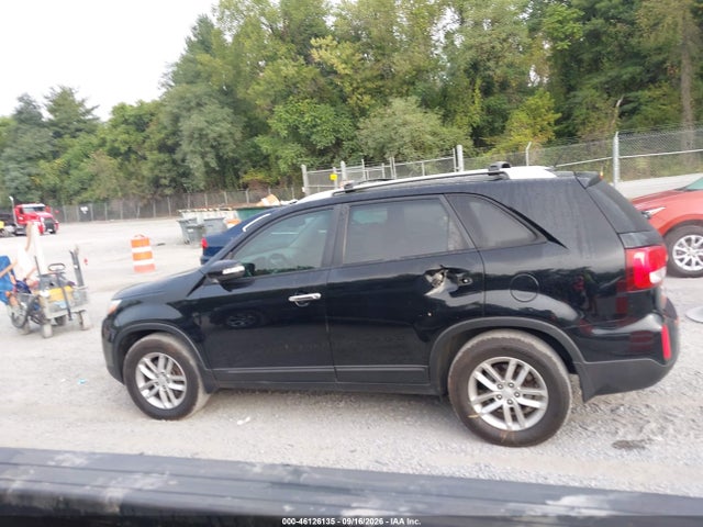 46126135 :رقم المزاد ، 5XYKT4A66FG659360 vin ، 2015 Kia Sorento Lx مزاد بيع